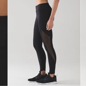 Lululemon Sole Training 7/8 Tight, Black, Size 8, Like New, Polka Dot Mesh